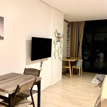 Condo In Cebu City Meridian With Netflix And Wifi, Near Ayala And It Park U03
