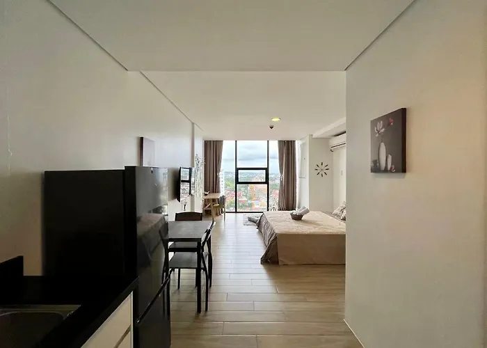 Aparthotel In Meridian With Netflix And Wifi, Near Ayala And It Park U03
