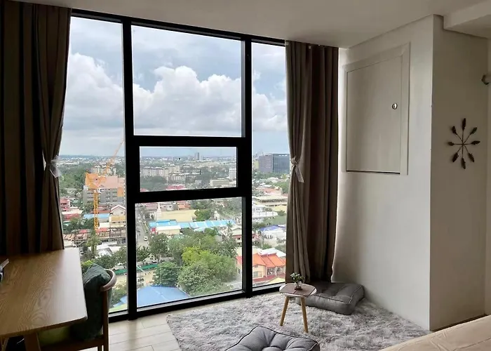 In Meridian With Netflix And Wifi, Near Ayala And It Park U03 Aparthotel
